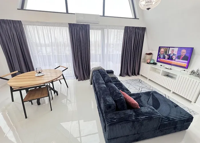 Agrey Frame Residence Villas