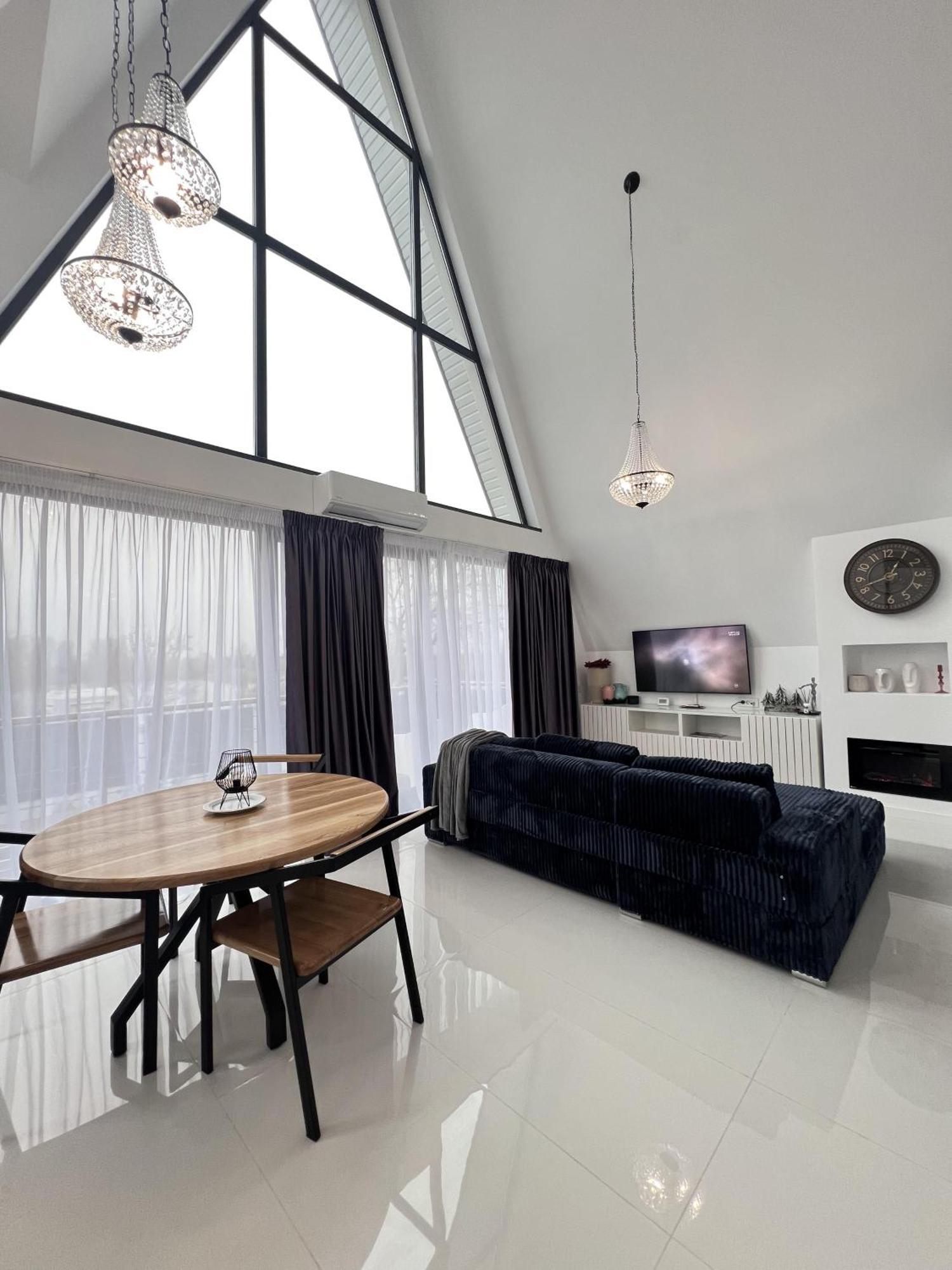 Apartament Agrey Frame *